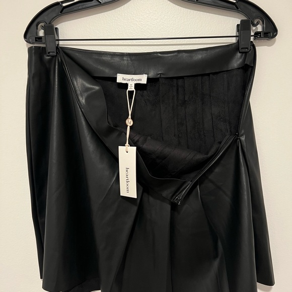 Heartloom Black Leather Skirt - Picture 4 of 11